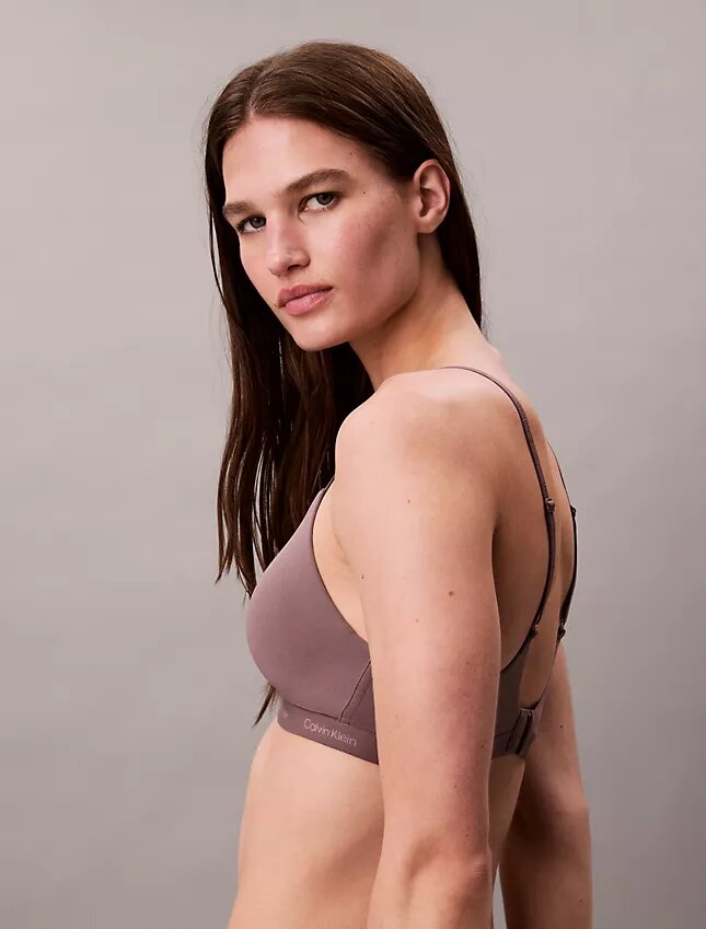 Form to Body -Bralette, kevyesti vuorattu Form to Body -Bralette, kevyesti vuorattu
