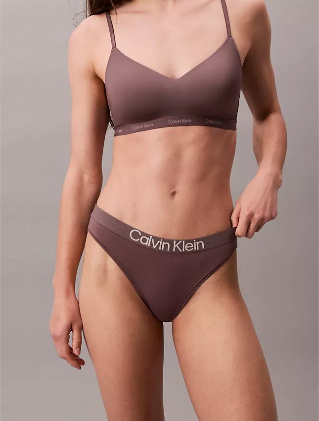 Form to Body -Bralette, kevyesti vuorattu Form to Body -Bralette, kevyesti vuorattu