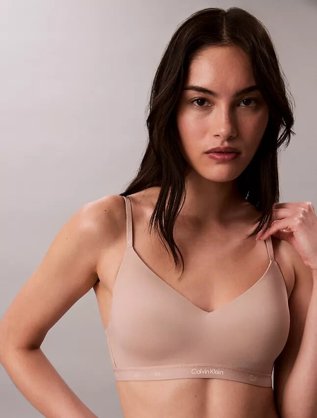 Form to Body -Bralette, kevyesti vuorattu Form to Body -Bralette, kevyesti vuorattu