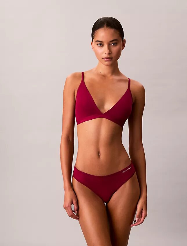 Form to Body -kevyesti vuorattu kolmiomallinen Bralette Form to Body -kevyesti vuorattu kolmiomallinen Bralette