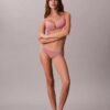 Form to Body -kevyesti vuorattu kolmiomallinen Bralette Form to Body -kevyesti vuorattu kolmiomallinen Bralette