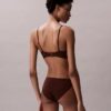 Form to Body -kevyesti vuorattu kolmiomallinen Bralette Form to Body -kevyesti vuorattu kolmiomallinen Bralette