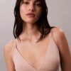 Form to Body -kevyesti vuorattu kolmiomallinen Bralette Form to Body -kevyesti vuorattu kolmiomallinen Bralette
