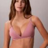 Form to Body -kevyesti vuorattu kolmiomallinen Bralette Form to Body -kevyesti vuorattu kolmiomallinen Bralette