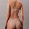 Form to Body -kevyesti vuorattu kolmiomallinen Bralette Form to Body -kevyesti vuorattu kolmiomallinen Bralette