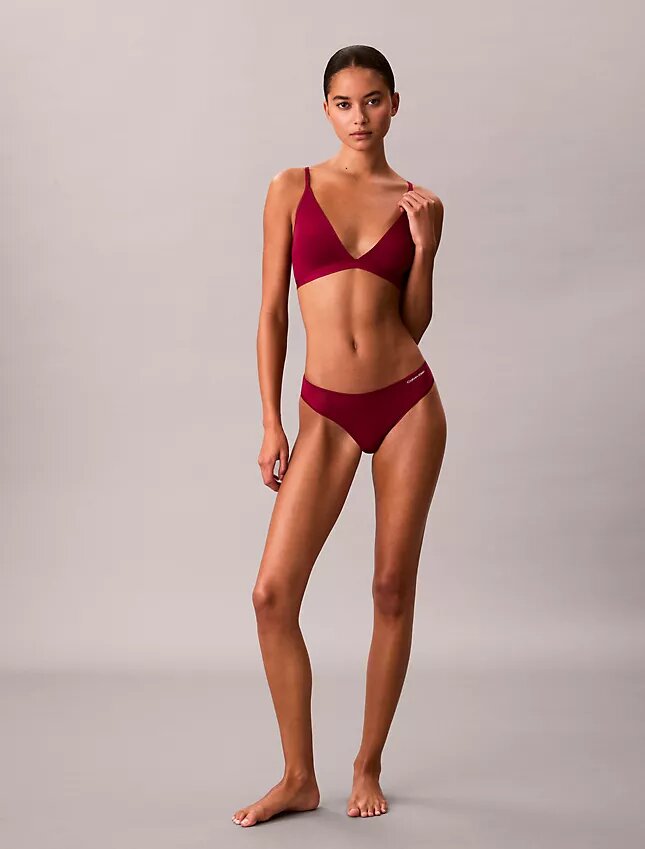 Form to Body -kevyesti vuorattu kolmiomallinen Bralette Form to Body -kevyesti vuorattu kolmiomallinen Bralette