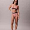 Graafinen monogrammi-Microfiber-kuituinen joustava, kevyesti vuorattu kolmiomallinen Bralette Graafinen monogrammi-Microfiber-kuituinen joustava, kevyesti vuorattu kolmiomallinen Bralette