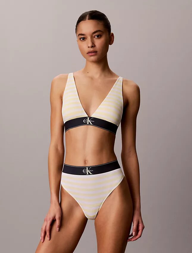 Graafinen monogrammi-Microfiber-kuituinen joustava, kevyesti vuorattu kolmiomallinen Bralette Graafinen monogrammi-Microfiber-kuituinen joustava, kevyesti vuorattu kolmiomallinen Bralette