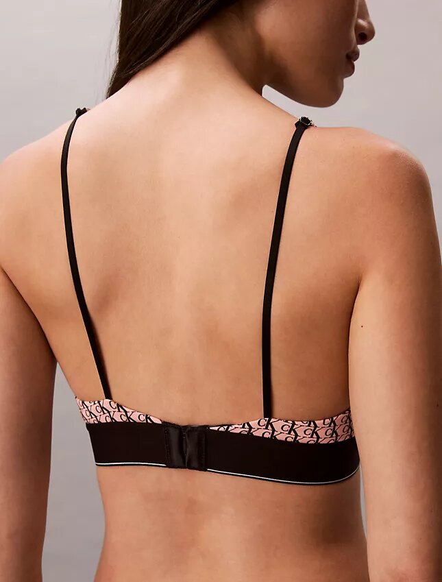 Graafinen monogrammi-Microfiber-kuituinen joustava, kevyesti vuorattu kolmiomallinen Bralette Graafinen monogrammi-Microfiber-kuituinen joustava, kevyesti vuorattu kolmiomallinen Bralette