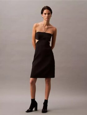 Halter-leikkausinen minimekko
