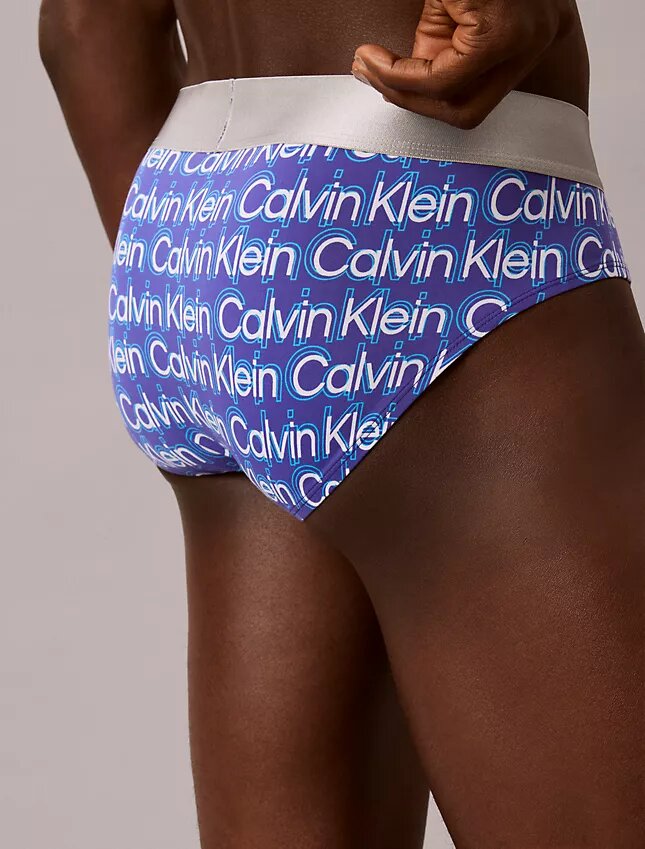 Harjattu Microfiber-materiaalia sisältävä joustava hip brief Harjattu Microfiber-materiaalia sisältävä joustava hip brief