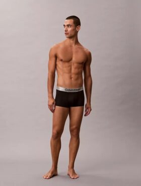 Harjattu Microfiber-materiaaliin perustuva joustava Low Rise Trunk-alushousu Harjattu Microfiber-materiaaliin perustuva joustava Low Rise Trunk-alushousu