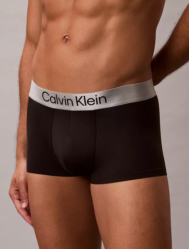 Harjattu Microfiber-materiaaliin perustuva joustava Low Rise Trunk-alushousu Harjattu Microfiber-materiaaliin perustuva joustava Low Rise Trunk-alushousu