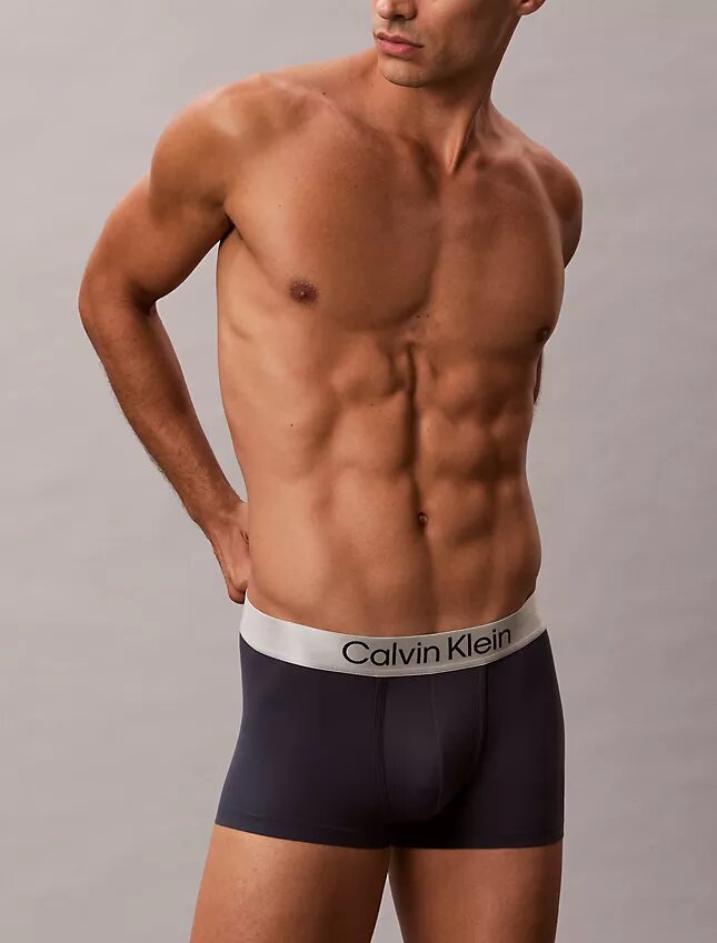 Harjattu Microfiber-materiaaliin perustuva joustava Low Rise Trunk-alushousu Harjattu Microfiber-materiaaliin perustuva joustava Low Rise Trunk-alushousu