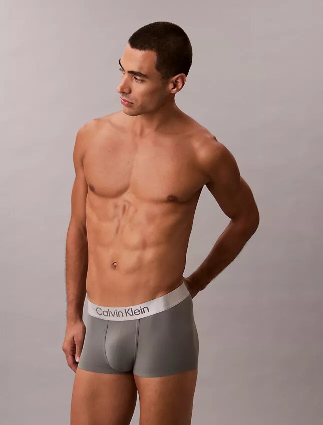 Harjattu Microfiber-materiaaliin perustuva joustava Low Rise Trunk-alushousu Harjattu Microfiber-materiaaliin perustuva joustava Low Rise Trunk-alushousu