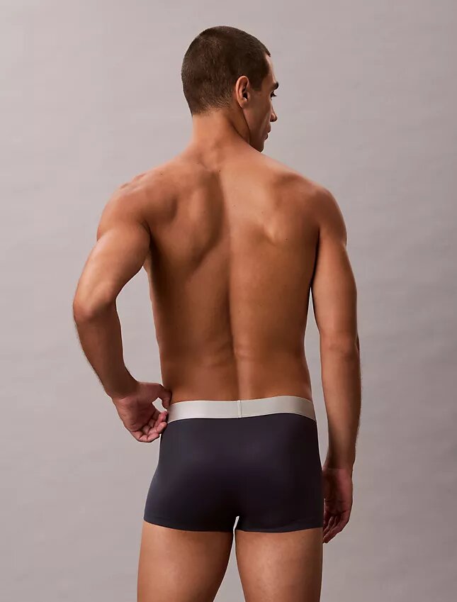 Harjattu Microfiber-materiaaliin perustuva joustava Low Rise Trunk-alushousu Harjattu Microfiber-materiaaliin perustuva joustava Low Rise Trunk-alushousu