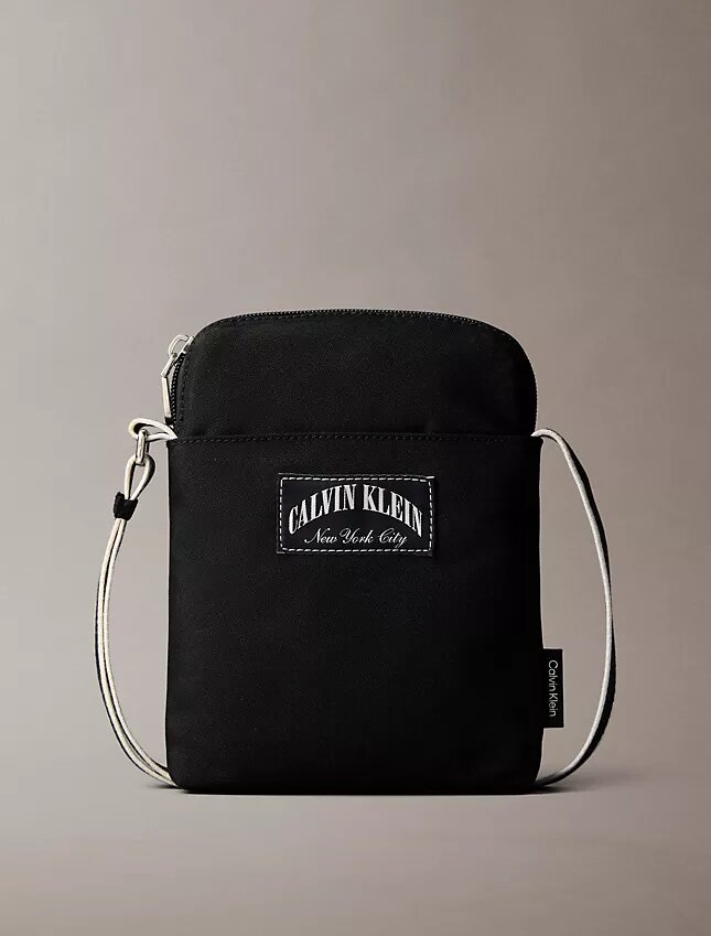 Heritage Classic Capsule Reporter -laukku Heritage Classic Capsule Reporter -laukku