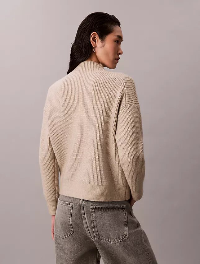 Hienoribbinen rento turtleneck-neule Hienoribbinen rento turtleneck-neule