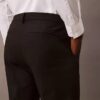 Hienostuneet joustavat slim-malliset housut Hienostuneet joustavat slim-malliset housut