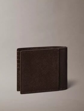Hienostunut Saffiano-kaksitaitteinen lompakko