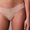 Icon-logolla varustettu pitsibikini