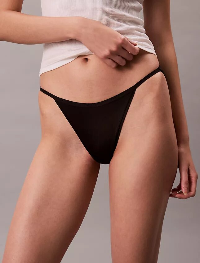 Ihanteellinen mikro-string-Bikini Ihanteellinen mikro-string-Bikini