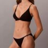Ihanteellinen puuvillainen string-Bikini