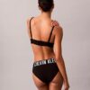 Intense Power -bikini, kolmiomallinen yläosa