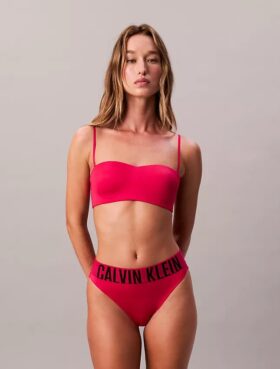 Intense Power Bralette, kevyesti vuorattu Bralette Intense Power Bralette, kevyesti vuorattu Bralette