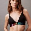 Intense Power Pride Kevyesti vuorattu kolmiomallinen Bralette