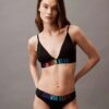 Intense Power Pride Kevyesti vuorattu kolmiomallinen Bralette