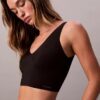 Invisibles kevyesti vuorattu V-kaula-aukkoinen Bralette Invisibles kevyesti vuorattu V-kaula-aukkoinen Bralette