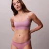 Invisibles-sarjan kaaritueton, kevyesti vuorattu Bralette Invisibles-sarjan kaaritueton, kevyesti vuorattu Bralette