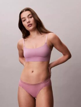 Invisibles-sarjan kaaritueton, kevyesti vuorattu Bralette Invisibles-sarjan kaaritueton, kevyesti vuorattu Bralette