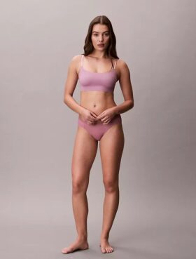 Invisibles-sarjan kaaritueton, kevyesti vuorattu Bralette Invisibles-sarjan kaaritueton, kevyesti vuorattu Bralette
