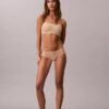 Invisibles-sarjan kaaritueton, kevyesti vuorattu Bralette Invisibles-sarjan kaaritueton, kevyesti vuorattu Bralette