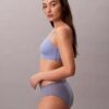 Invisibles-sarjan kaaritueton, kevyesti vuorattu Bralette Invisibles-sarjan kaaritueton, kevyesti vuorattu Bralette