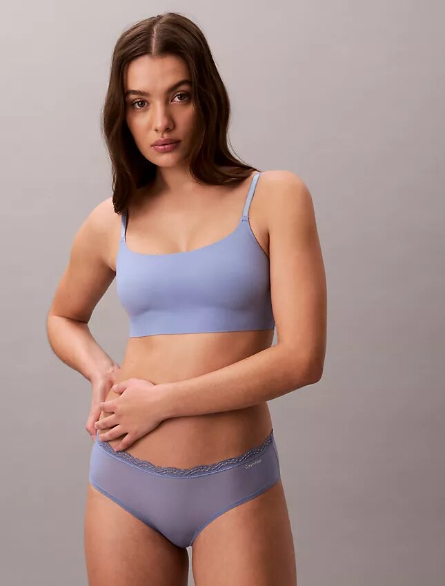 Invisibles-sarjan kaaritueton, kevyesti vuorattu Bralette Invisibles-sarjan kaaritueton, kevyesti vuorattu Bralette