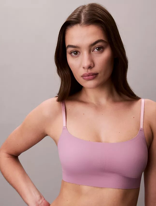 Invisibles-sarjan kaaritueton, kevyesti vuorattu Bralette Invisibles-sarjan kaaritueton, kevyesti vuorattu Bralette