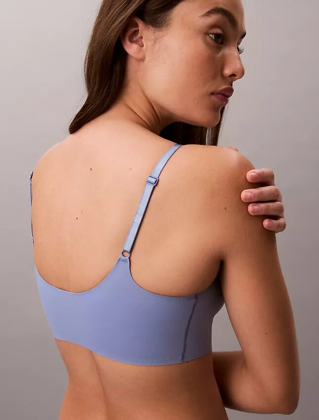 Invisibles-sarjan kaaritueton, kevyesti vuorattu Bralette Invisibles-sarjan kaaritueton, kevyesti vuorattu Bralette