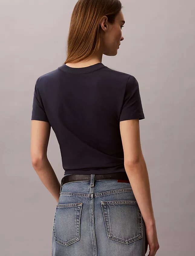 Kaareva logokuviollinen slim-fit-paita Kaareva logokuviollinen slim-fit-paita