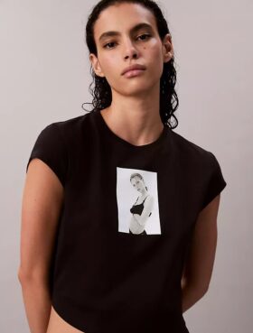 Kate Moss -grafiikkapaitapuserot Kate Moss -grafiikkapaitapuserot