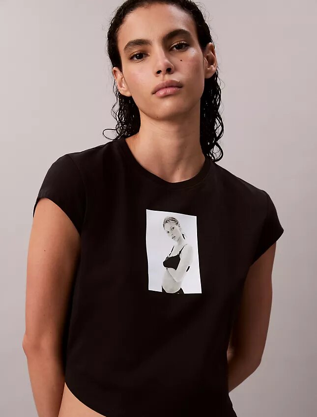 Kate Moss -grafiikkapaitapuserot Kate Moss -grafiikkapaitapuserot