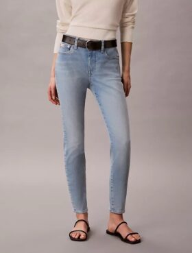 Keskikorkeat skinny-farkut