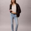 Keskikorkeat skinny-farkut