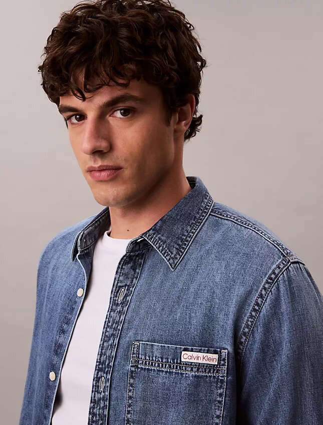 Klassinen napitettava Denim-paita Klassinen napitettava Denim-paita