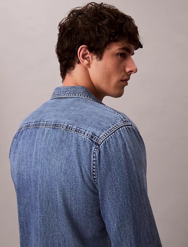 Klassinen napitettava Denim-paita Klassinen napitettava Denim-paita