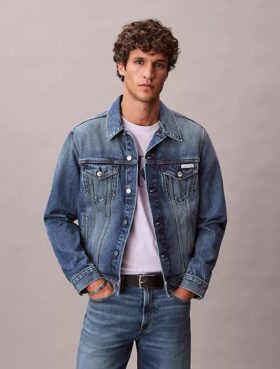 Klassinen Trucker Jacket