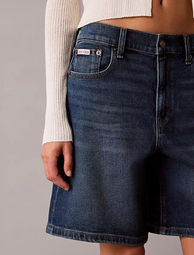 Käännetty helma A-linjaiset Denim-shortsit Käännetty helma A-linjaiset Denim-shortsit