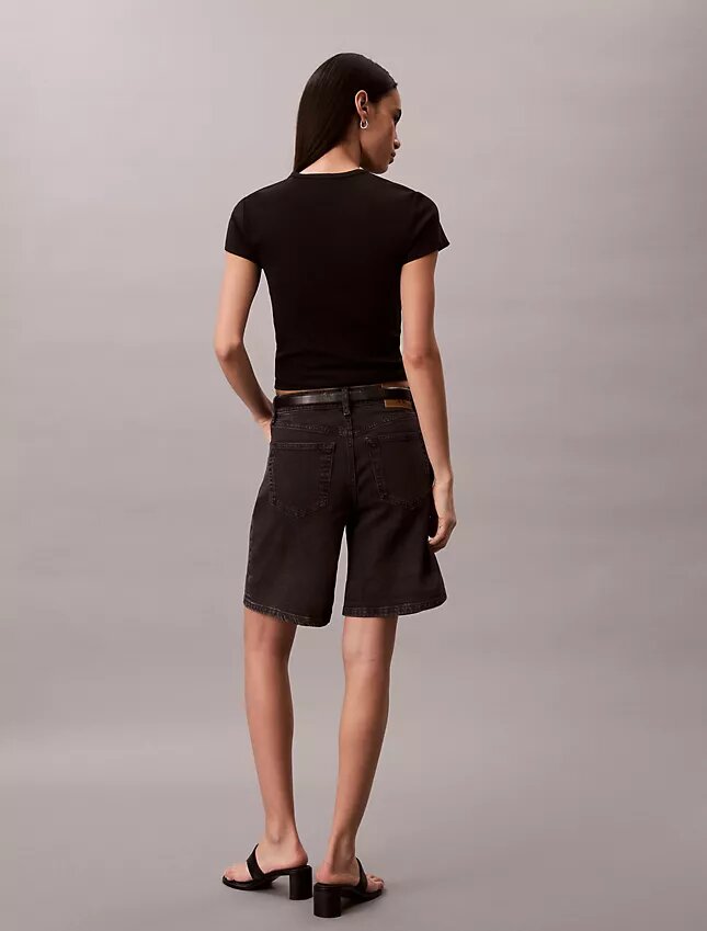 Käännetty helma A-linjaiset Denim-shortsit Käännetty helma A-linjaiset Denim-shortsit